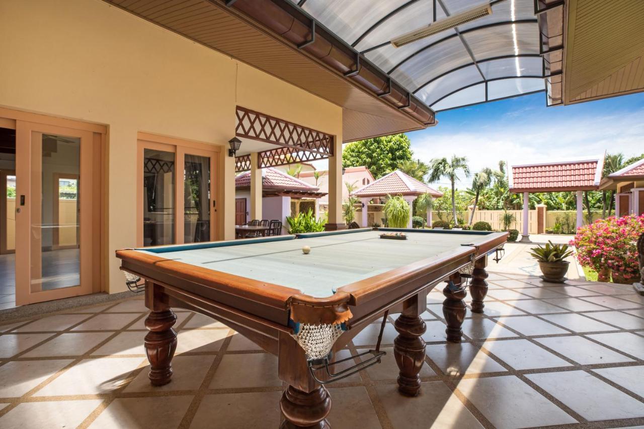 Beautiful 5Br Villa Felicity, Pool & Garden, Near Naiharn Rawai Kültér fotó